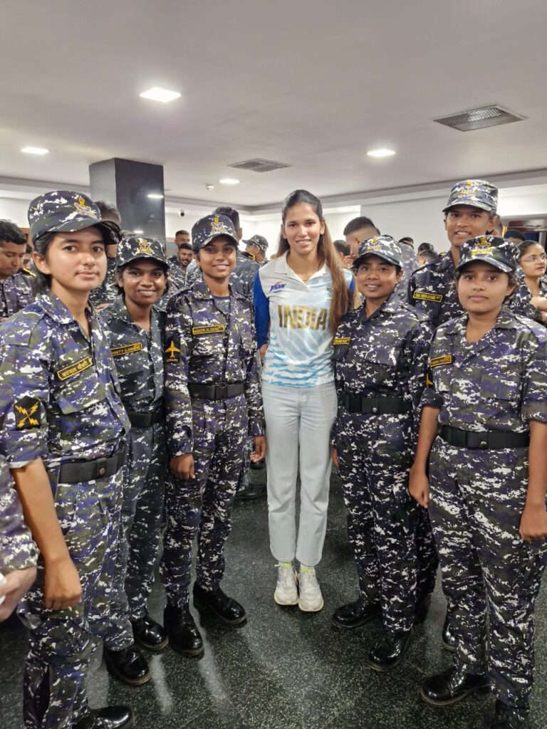 vizag Vision: INS Satvahana Felicitates Olympian Jyothi Yarraji INS Satvahana under the aegis of Eastern Naval Command felicitated Olympian Jyothi Yarraji, who hails from Visakhapatnam, for her ground breaking achievement of being India's first woman olympic hurdler. The Secretary of AP  Athletics Association also attended the event.During the event,  the Olympian shared her inspiring journey, answered the questions of the audience  and motivated young naval personnel including Agniveers to chase their dreams.